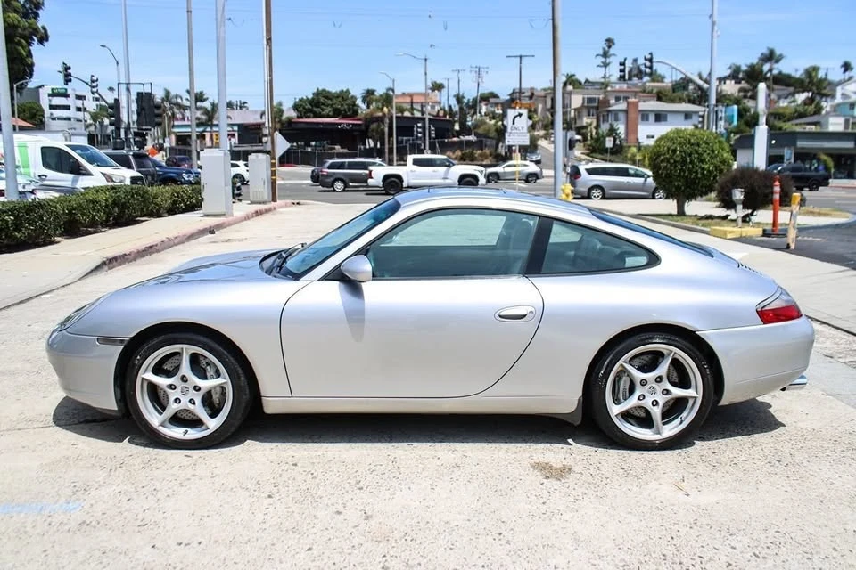 2001 Porsche 996 Carrera - Image 2 of 20