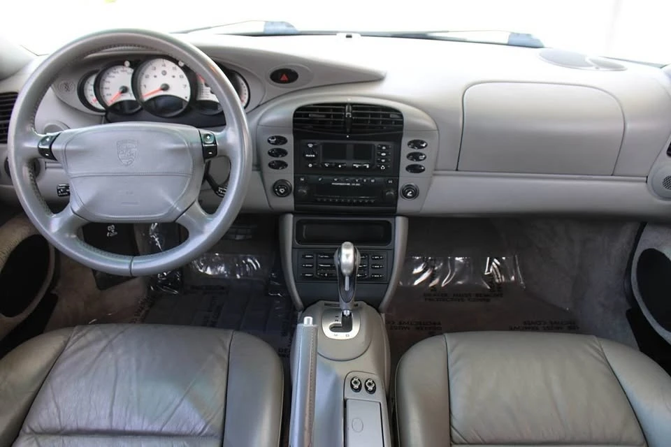 2001 Porsche 996 Carrera - Image 11 of 20