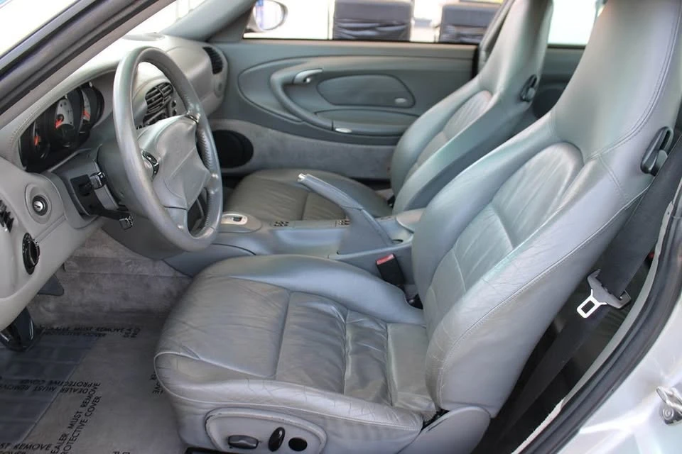 2001 Porsche 996 Carrera - Image 13 of 20