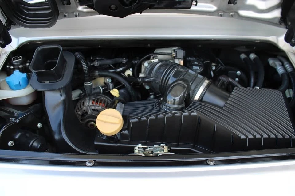 2001 Porsche 996 Carrera - Image 10 of 20