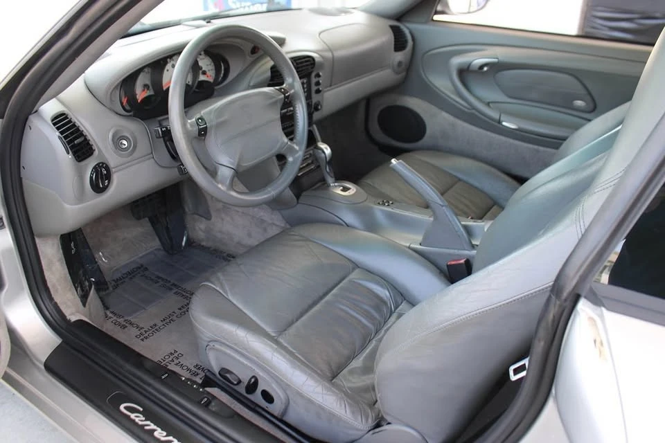 2001 Porsche 996 Carrera - Image 12 of 20
