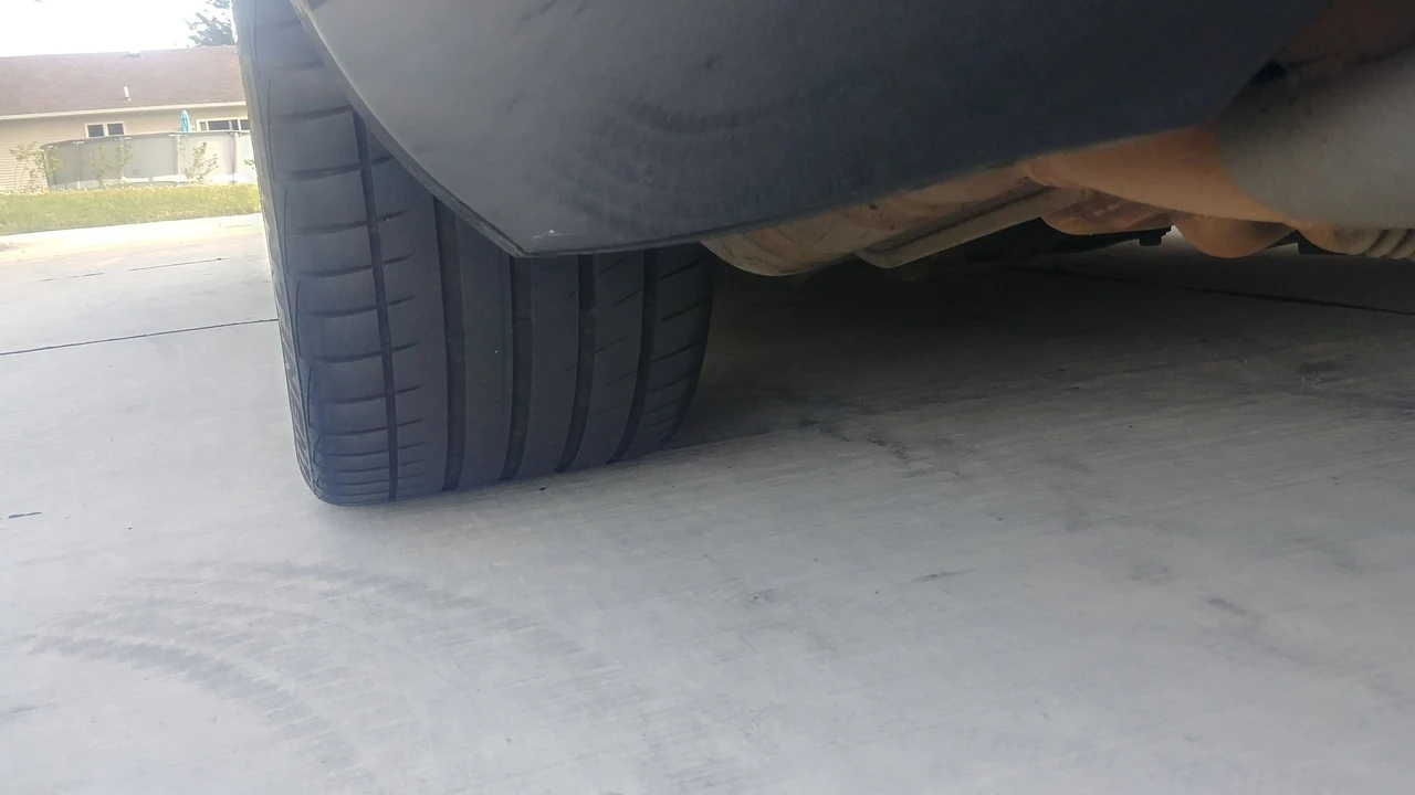 2001 Porsche 996 Carrera - Image 9 of 24