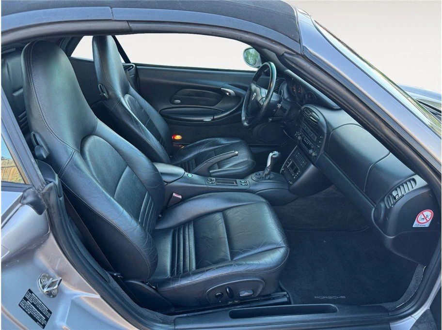 2001 Porsche 996 Carrera - Image 15 of 20