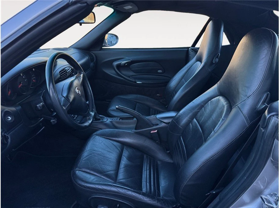 2001 Porsche 996 Carrera - Image 9 of 20