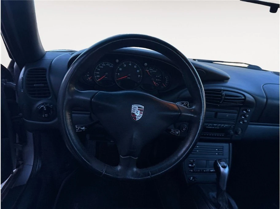 2001 Porsche 996 Carrera - Image 12 of 20