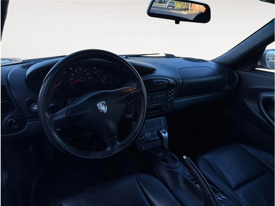 2001 Porsche 996 Carrera - Image 10 of 20