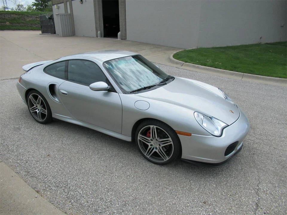 2001 Porsche 996 Turbo - Image 7 of 24