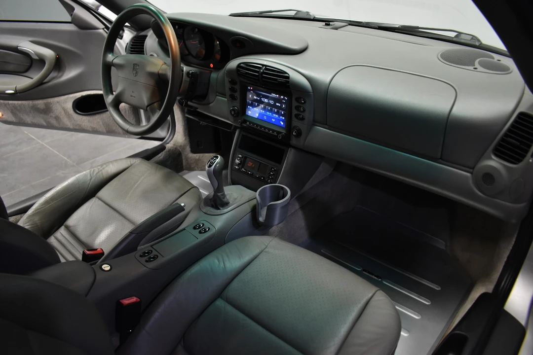 2001 Porsche 996 Carrera - Image 14 of 25