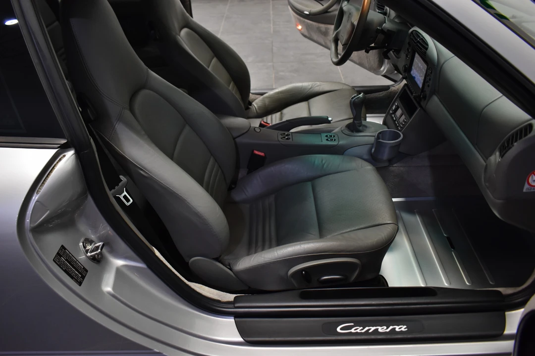 2001 Porsche 996 Carrera - Image 20 of 25
