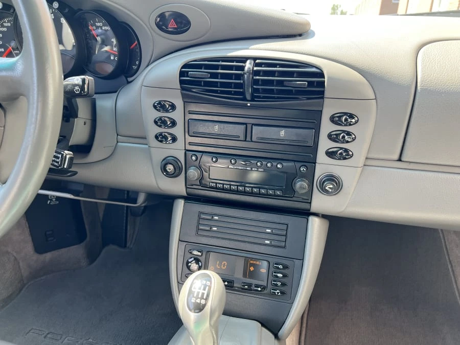 2001 Porsche 996 Carrera - Image 6 of 8