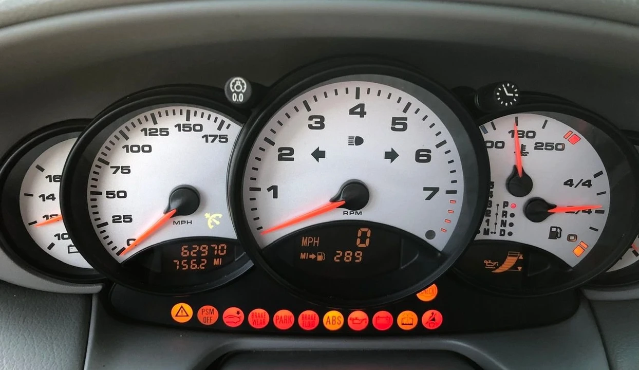 2001 Porsche 996 Carrera - Image 8 of 10