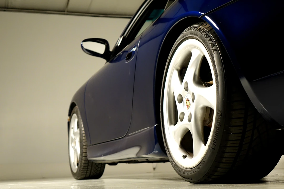 2001 Porsche 996 Carrera - Image 15 of 31
