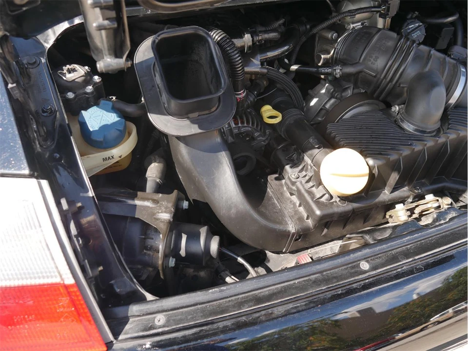 2001 Porsche 996 Carrera - Image 17 of 31