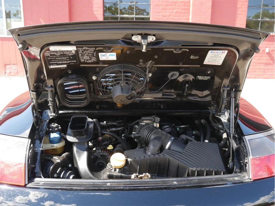 2001 Porsche 996 Carrera - Image 15 of 31
