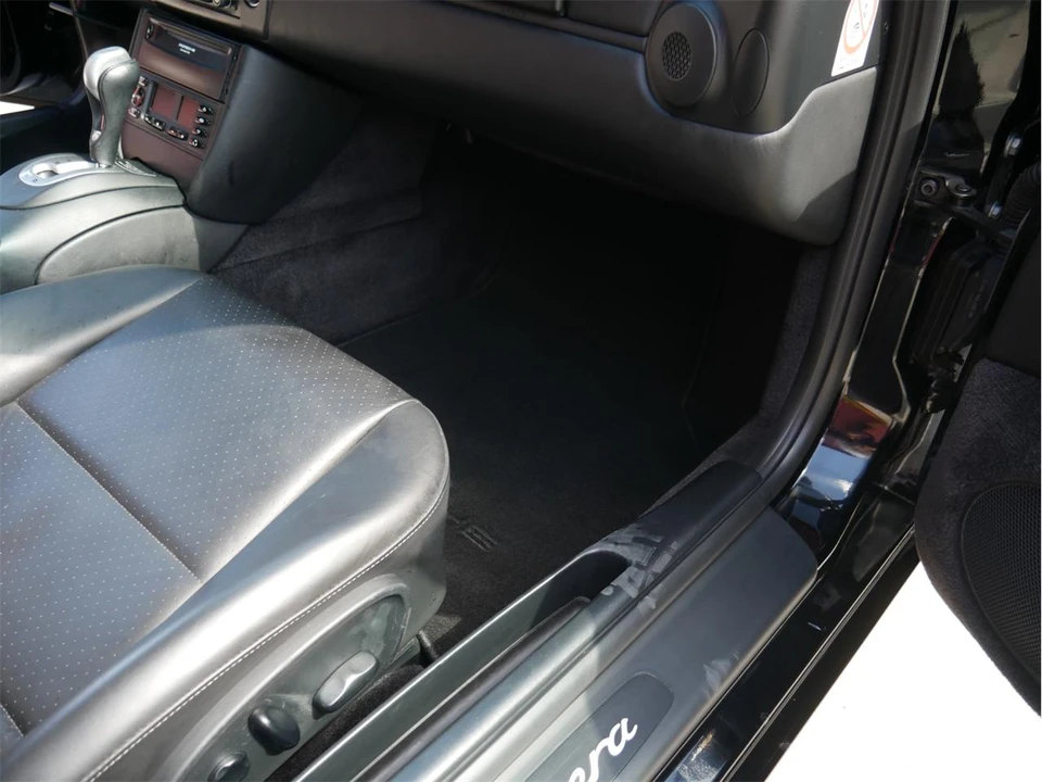 2001 Porsche 996 Carrera - Image 30 of 31