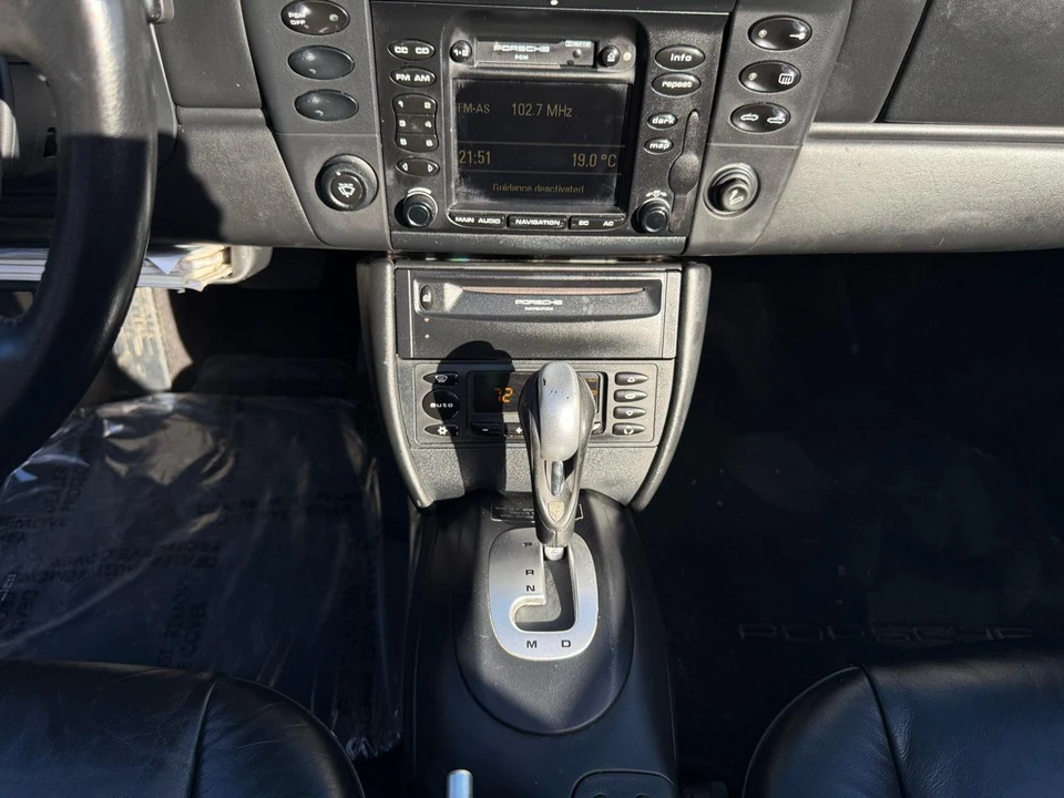 2001 Porsche 996 Carrera - Image 26 of 31