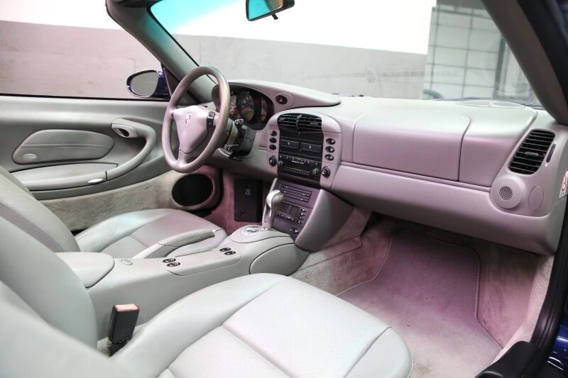 2001 Porsche 996 Carrera - Image 25 of 31