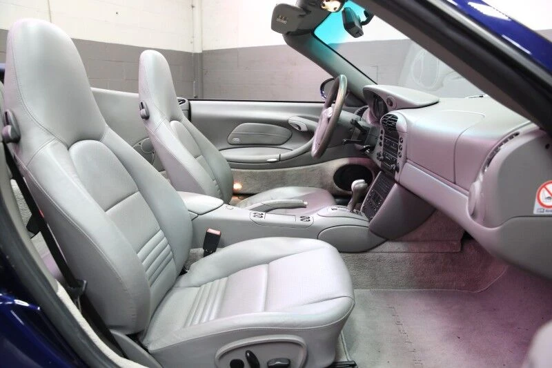 2001 Porsche 996 Carrera - Image 26 of 31