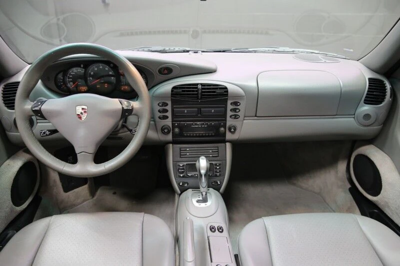 2001 Porsche 996 Carrera - Image 10 of 31