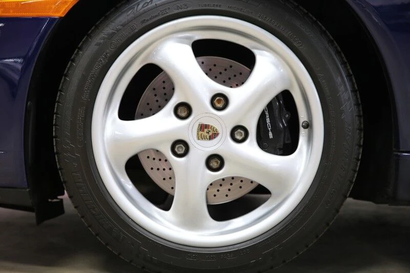 2001 Porsche 996 Carrera - Image 20 of 31