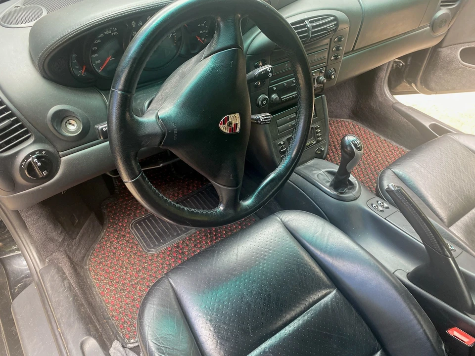 2001 Porsche 996 Carrera - Image 9 of 9