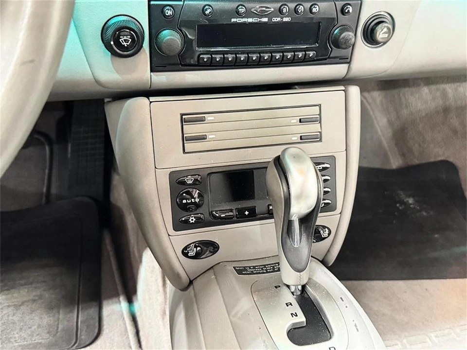 2001 Porsche 996 Carrera - Image 17 of 31