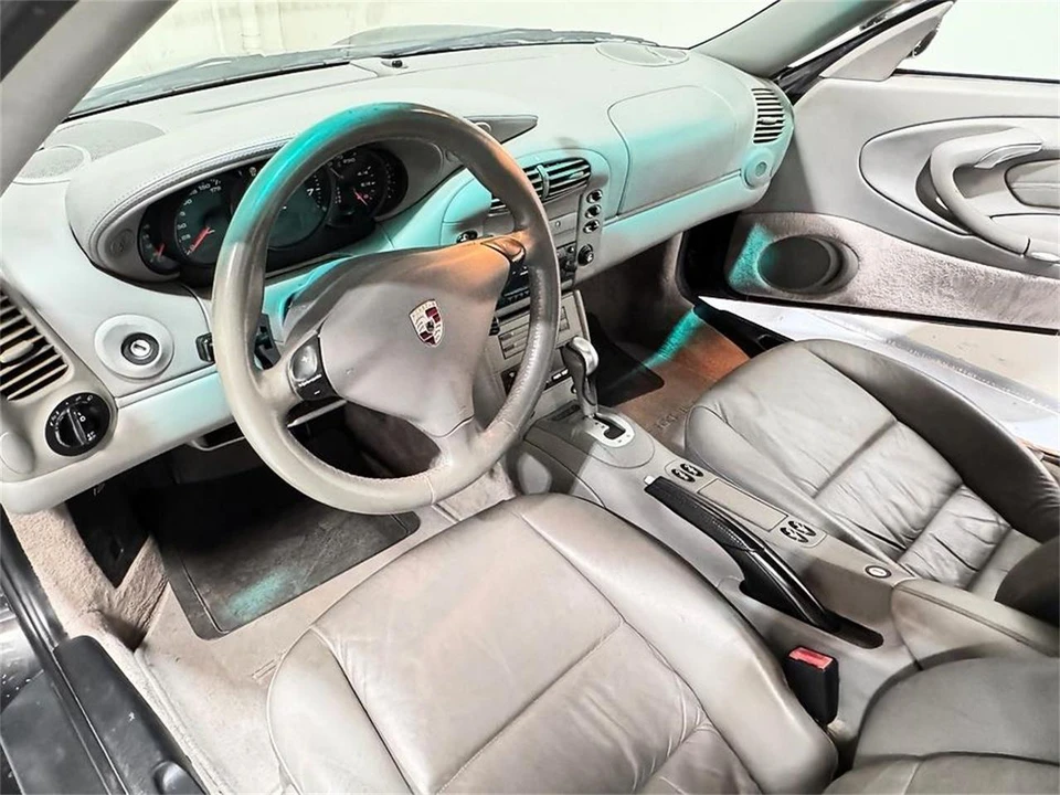 2001 Porsche 996 Carrera - Image 7 of 31