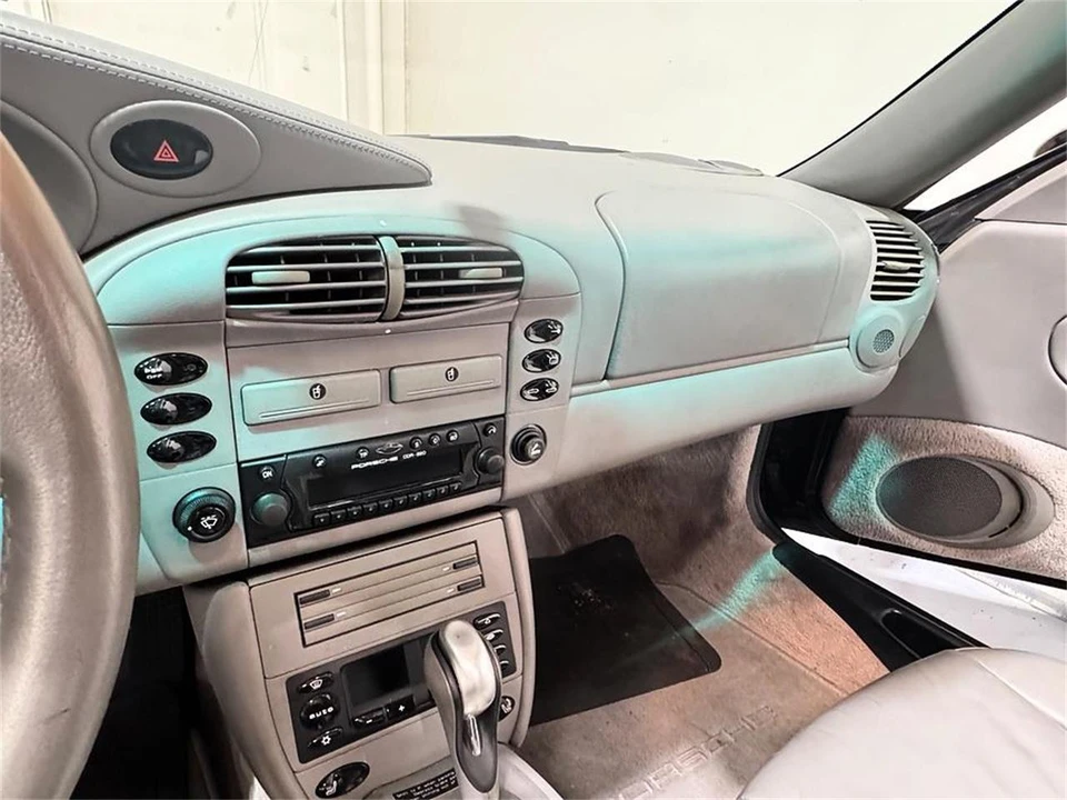 2001 Porsche 996 Carrera - Image 19 of 31