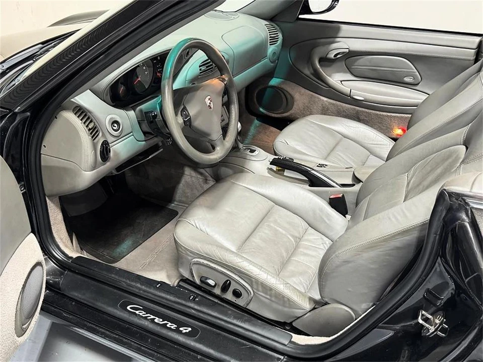 2001 Porsche 996 Carrera - Image 23 of 31