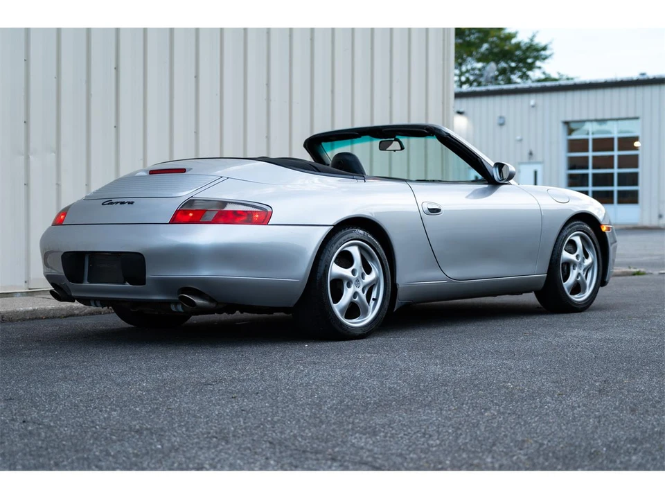 2001 Porsche 996 Carrera - Image 8 of 31