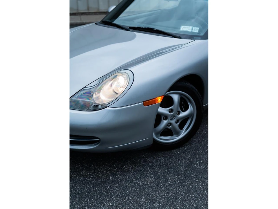 2001 Porsche 996 Carrera - Image 11 of 31