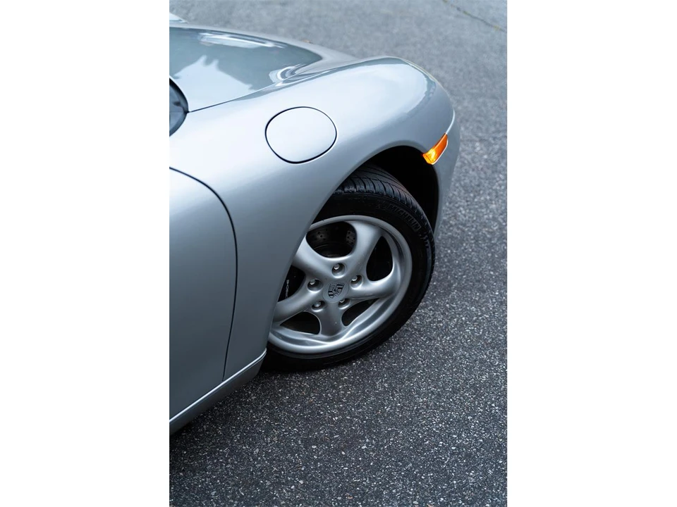 2001 Porsche 996 Carrera - Image 19 of 31