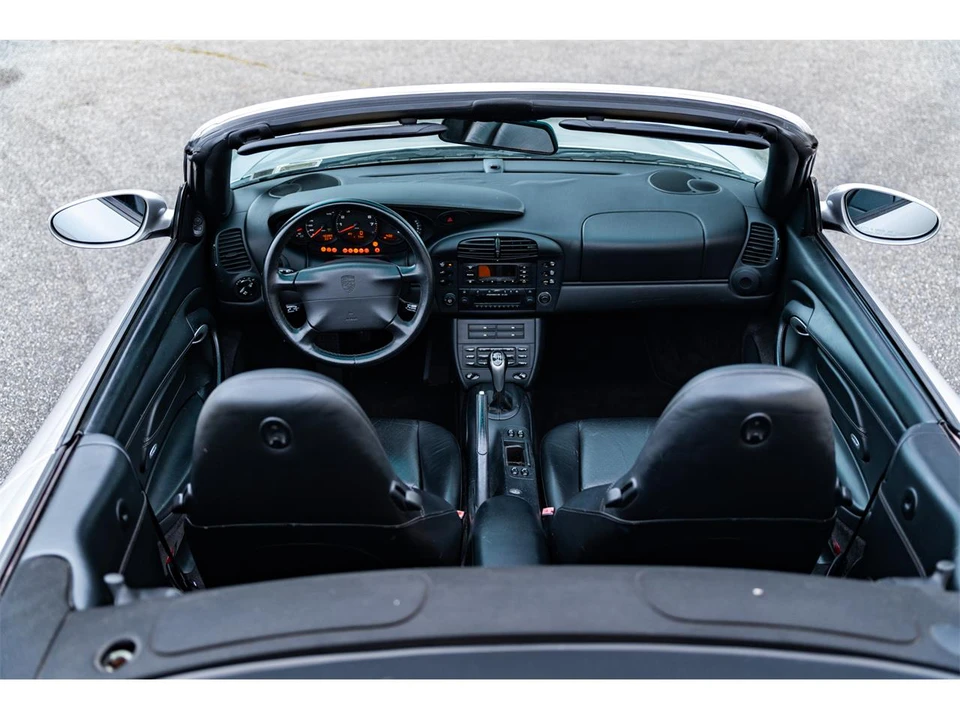 2001 Porsche 996 Carrera - Image 22 of 31