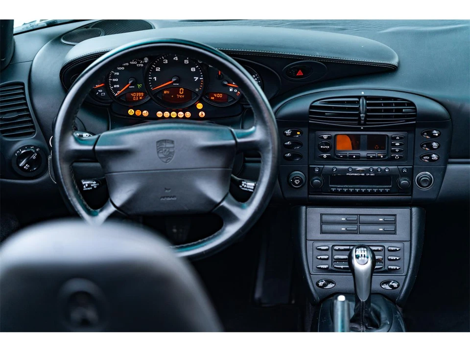 2001 Porsche 996 Carrera - Image 23 of 31