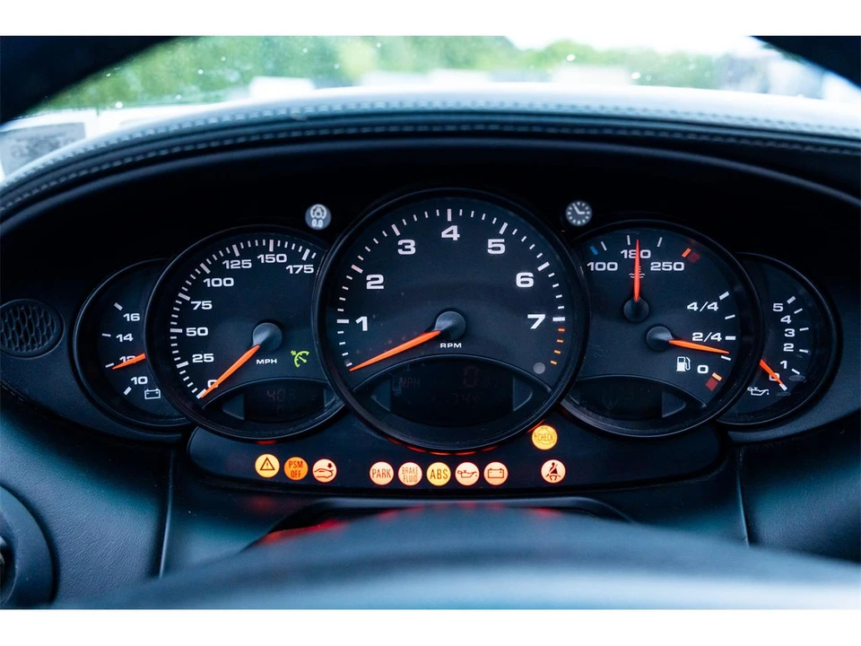 2001 Porsche 996 Carrera - Image 30 of 31