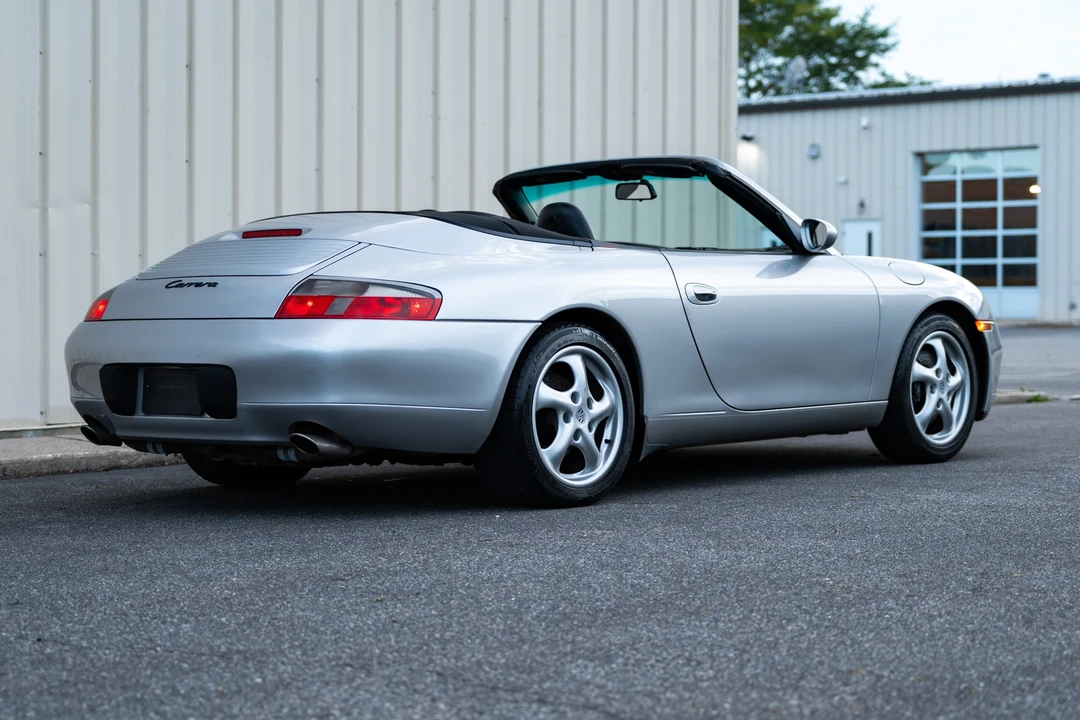 2001 Porsche 996 Carrera - Image 8 of 31