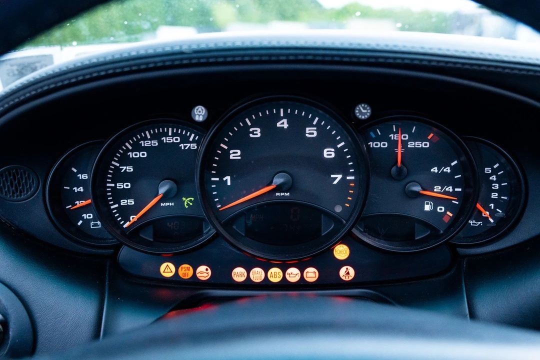 2001 Porsche 996 Carrera - Image 30 of 31