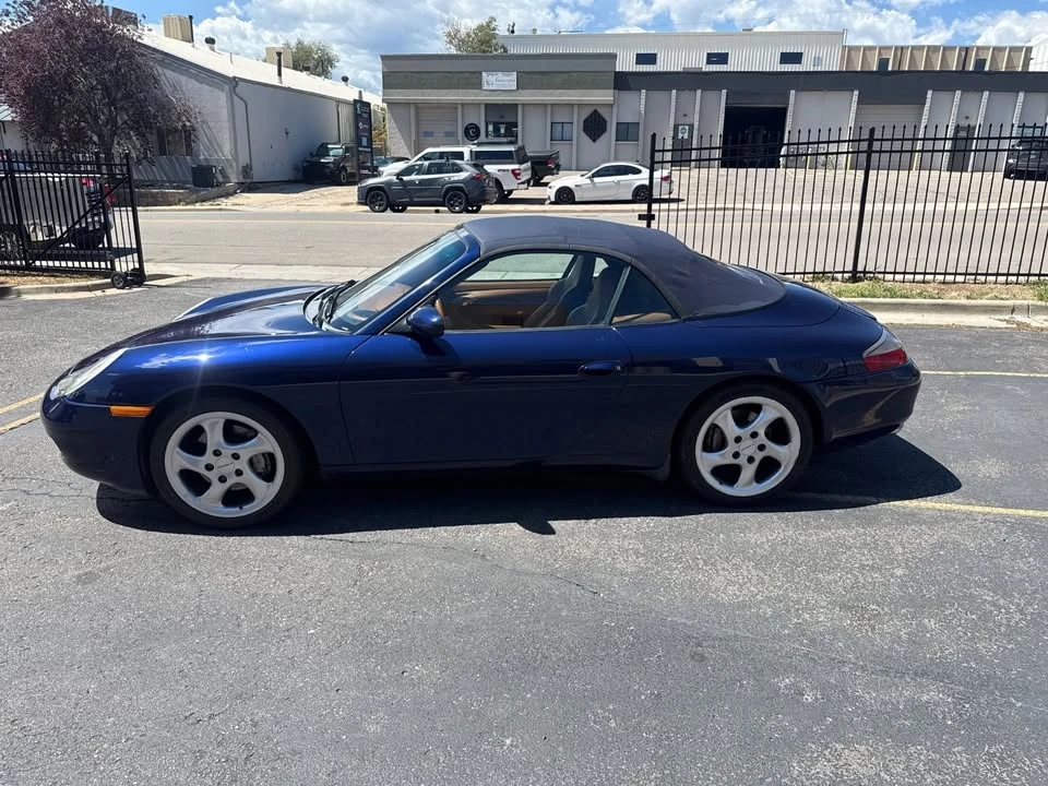 2001 Porsche 996 Carrera 4 - Image 13 of 20