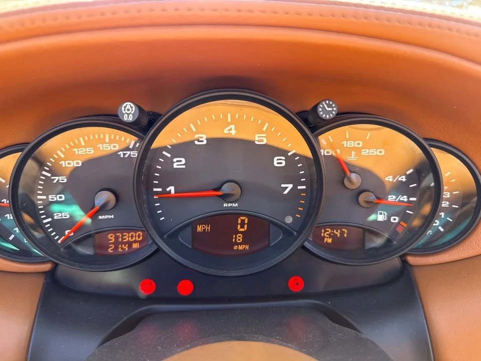 2001 Porsche 996 Carrera 4 - Image 11 of 20