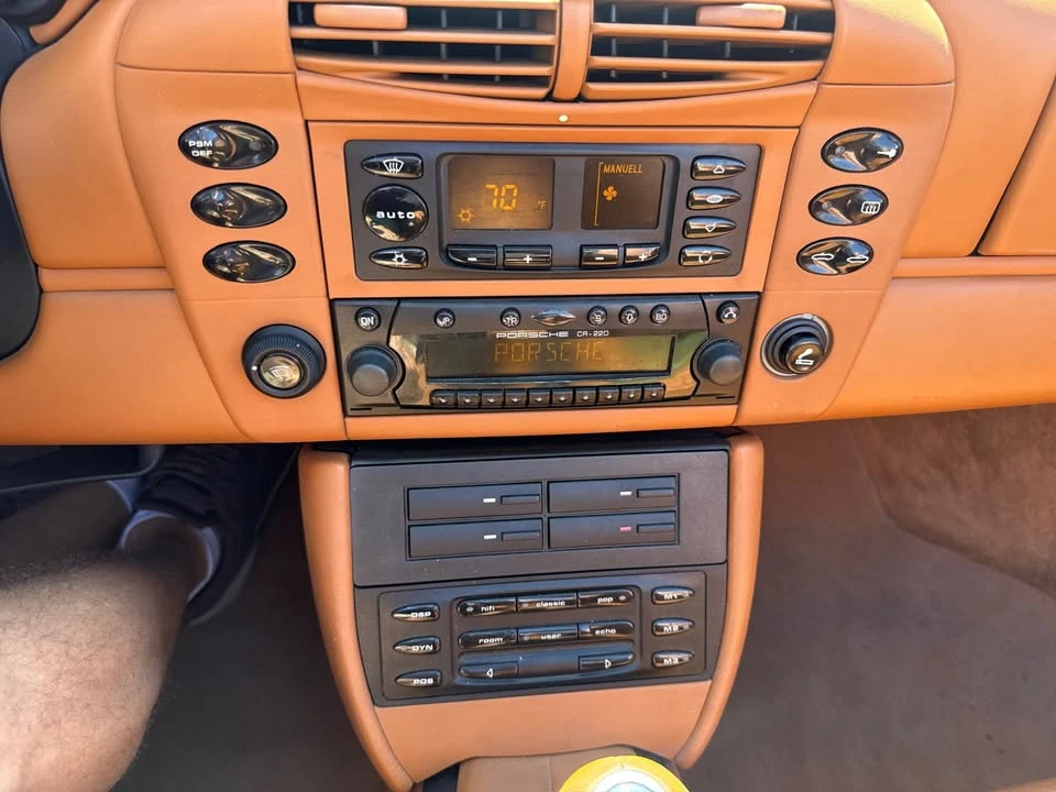 2001 Porsche 996 Carrera 4 - Image 12 of 20