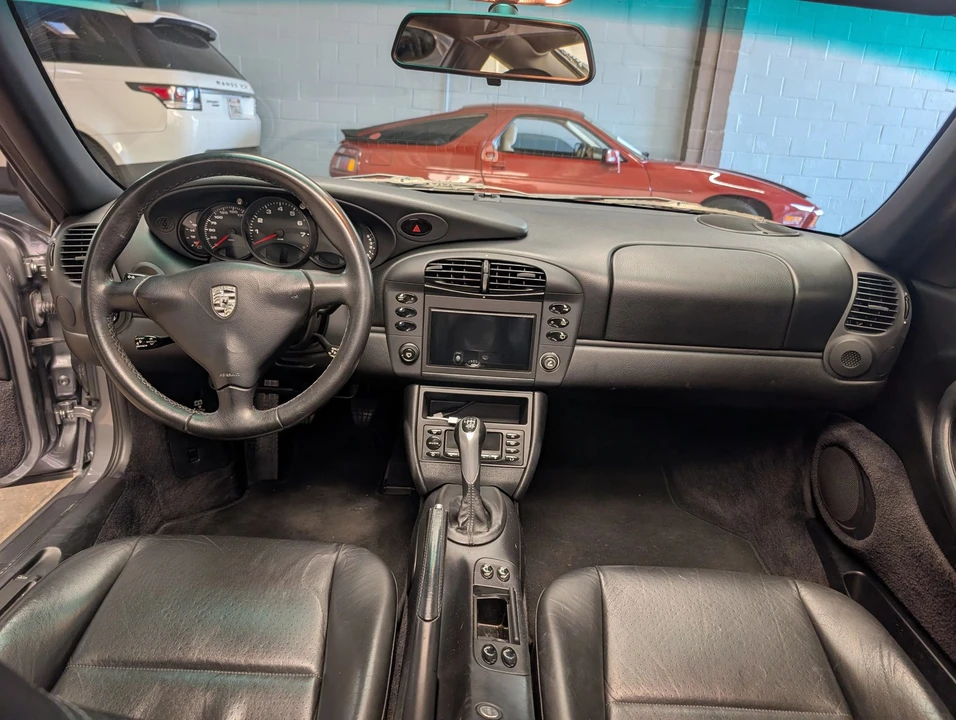 2001 Porsche 996 Carrera - Image 8 of 31
