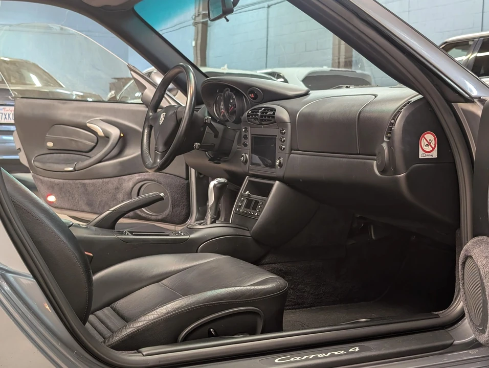 2001 Porsche 996 Carrera - Image 19 of 31