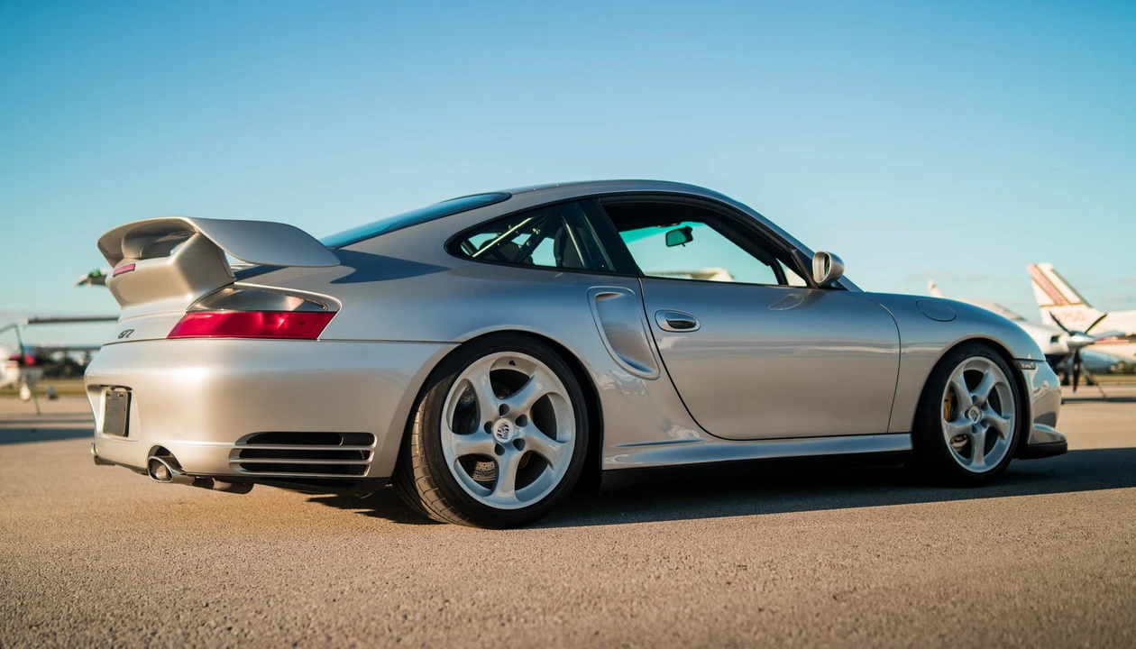 2001 Porsche 996 Turbo - Image 8 of 31