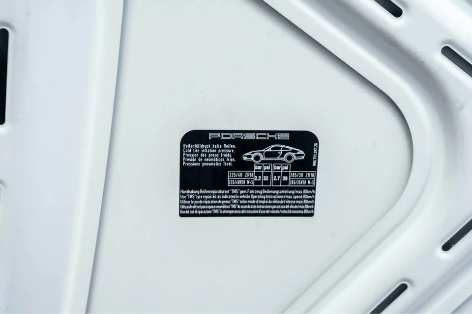 2001 Porsche 996 GT3 - Image 14 of 19