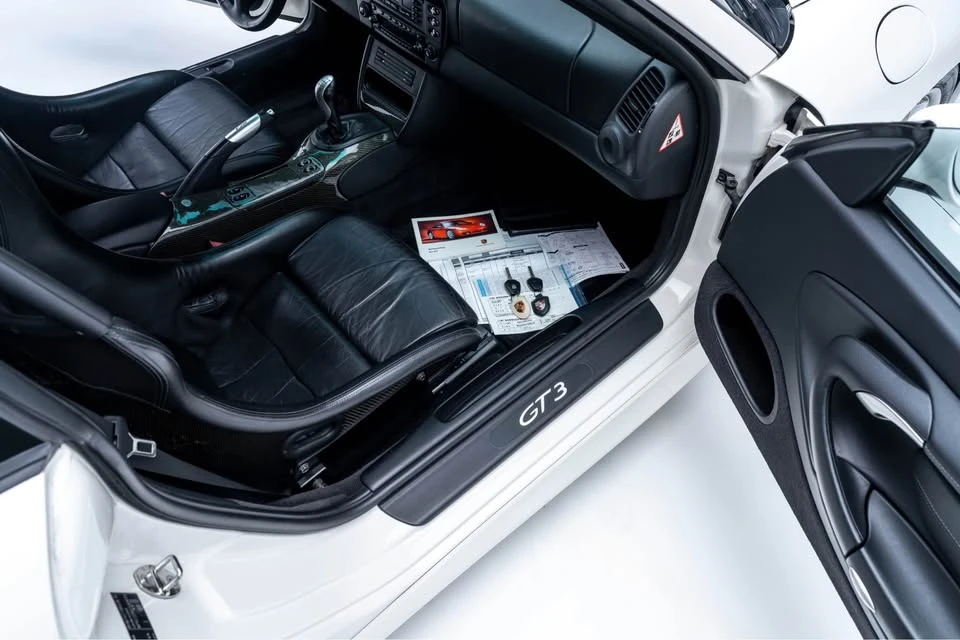 2001 Porsche 996 GT3 - Image 13 of 19
