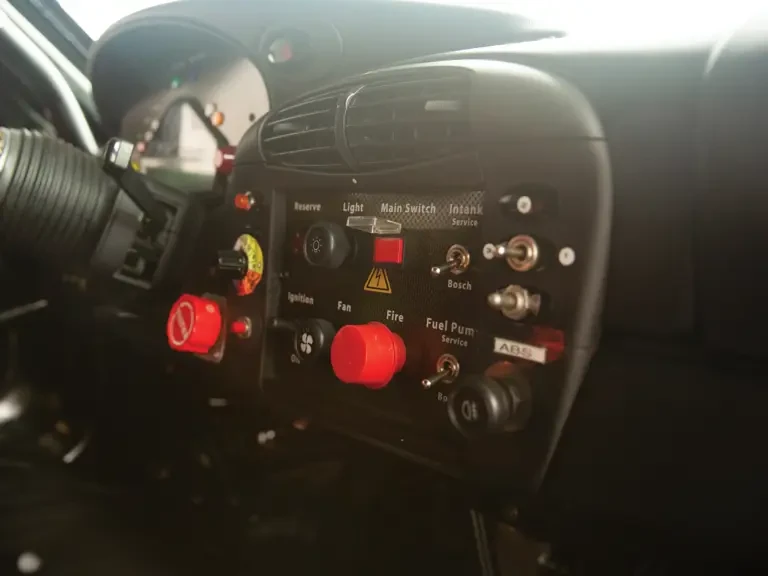 2001 Porsche 996 GT3 - Image 13 of 31