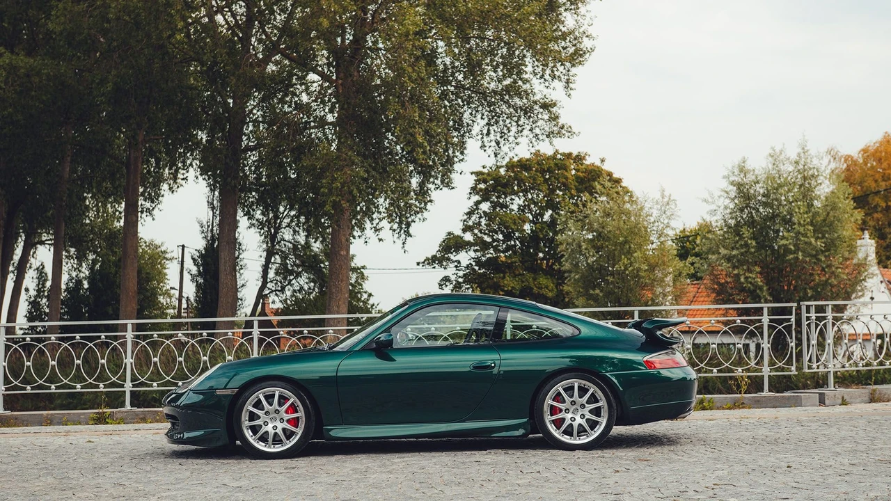 2001 Porsche 996 GT3 - Image 18 of 31