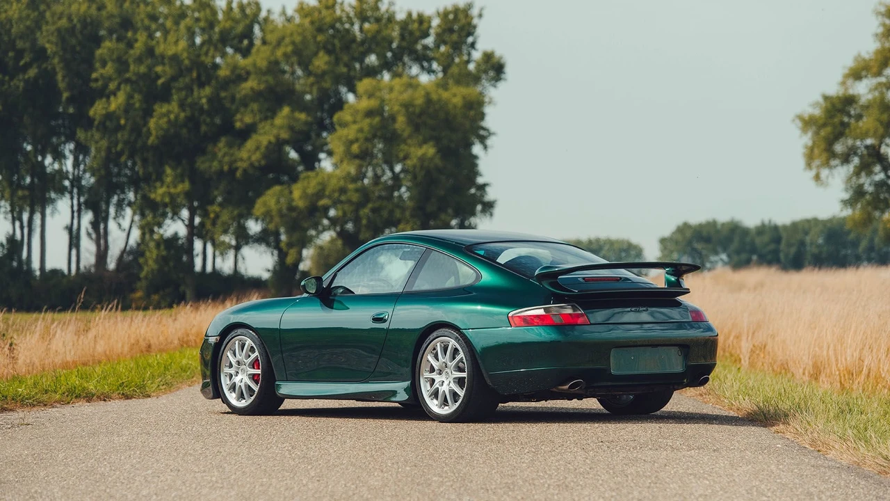 2001 Porsche 996 GT3 - Image 16 of 31