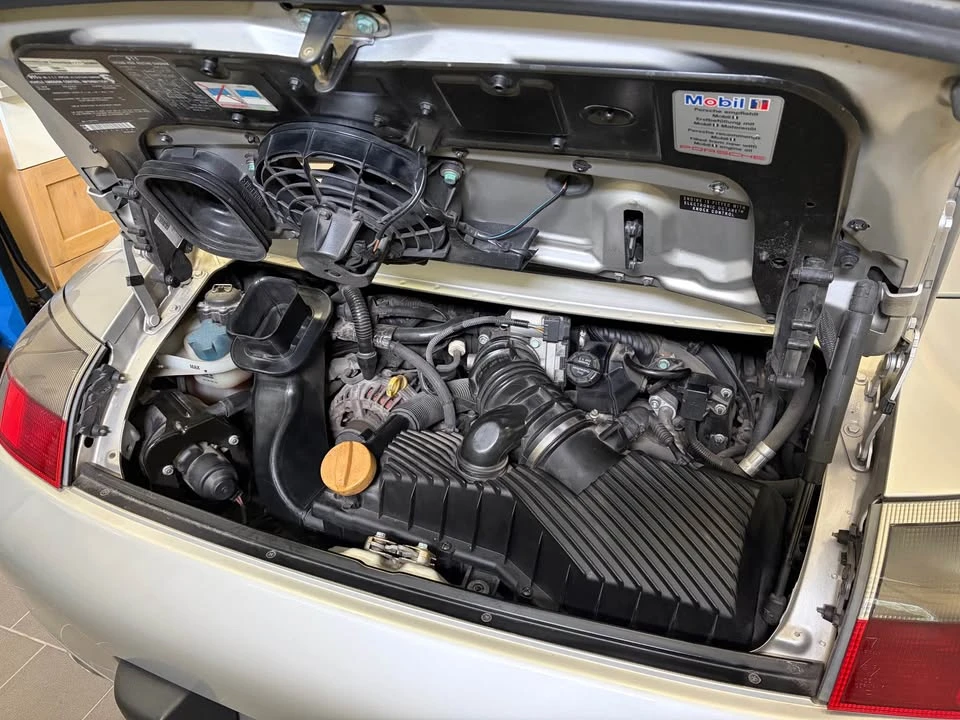 2001 Porsche 996 Carrera - Image 9 of 10