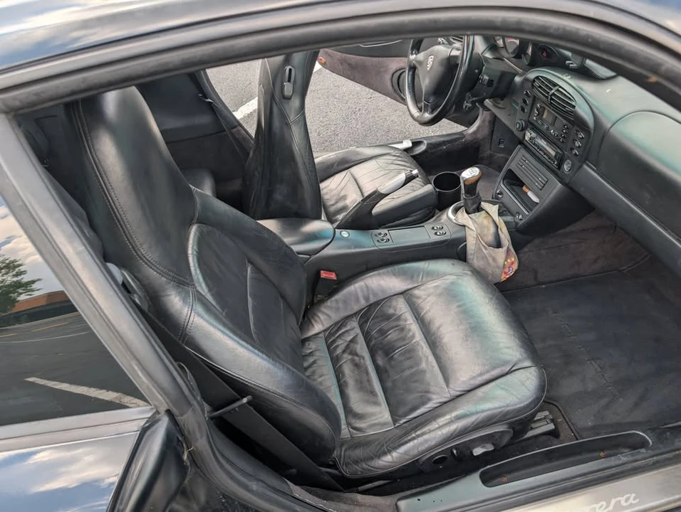 2001 Porsche 996 Carrera - Image 13 of 20